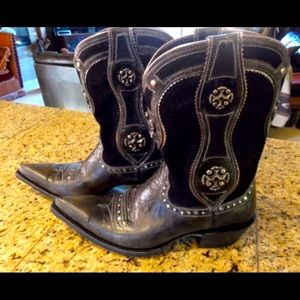 Size 8 ariat designer boots